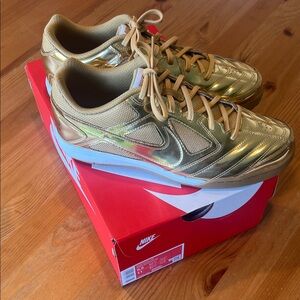 Nike Metallic Gold Sneakers Gato LV8